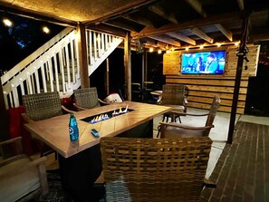 Outdoor dining - 5 Blocks 2 Beach-Pet Friendly- Golf Cart-Early Check-in (North Myrtle Beach)