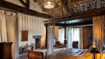 Cottage | 10 bedrooms, individually decorated, individually furnished, free WiFi