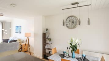 2 habitaciones, decoración personalizada y muebles diferentes