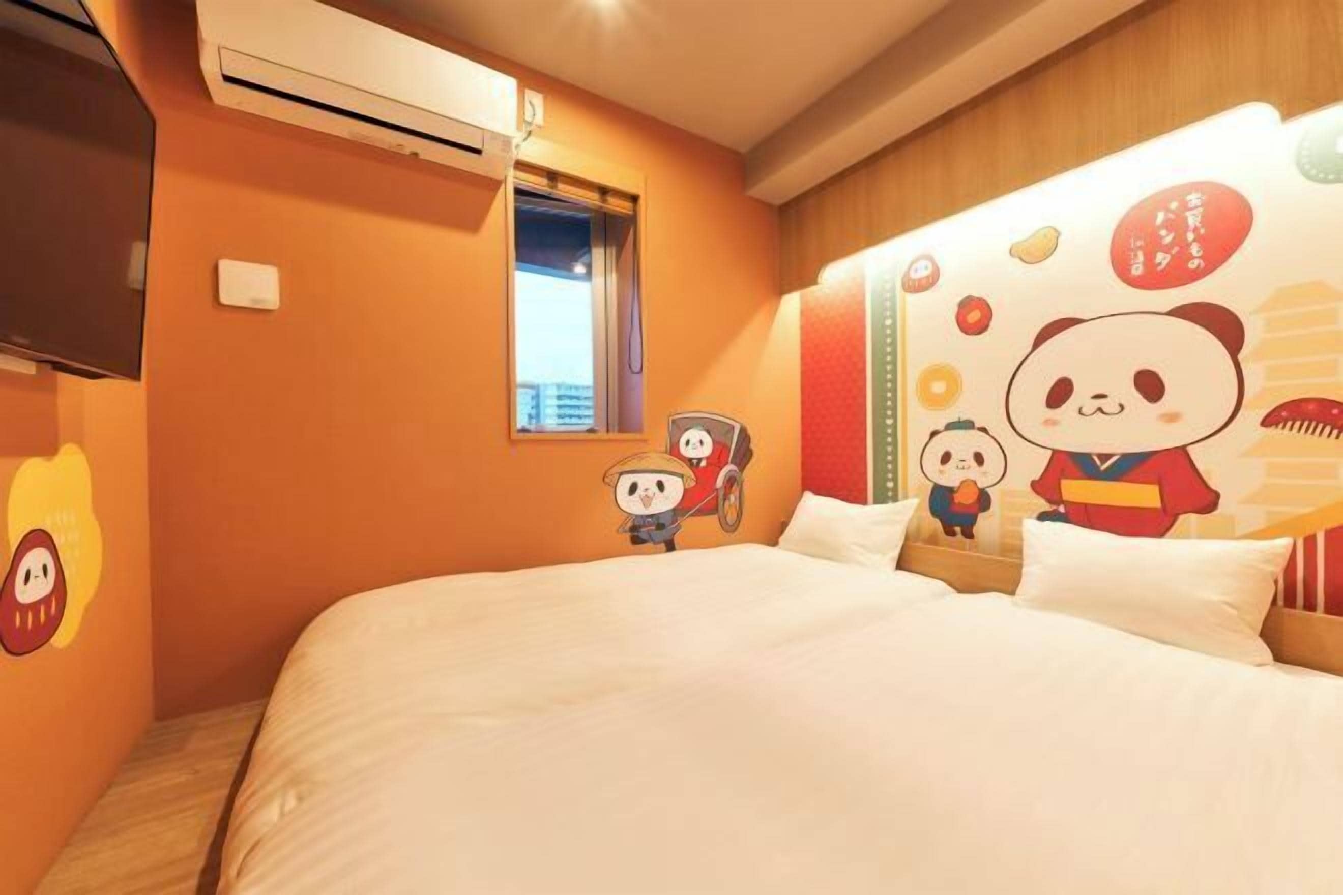 Rideaux d’obscurcissement, accès au Wi-Fi (inclus), literie fournie