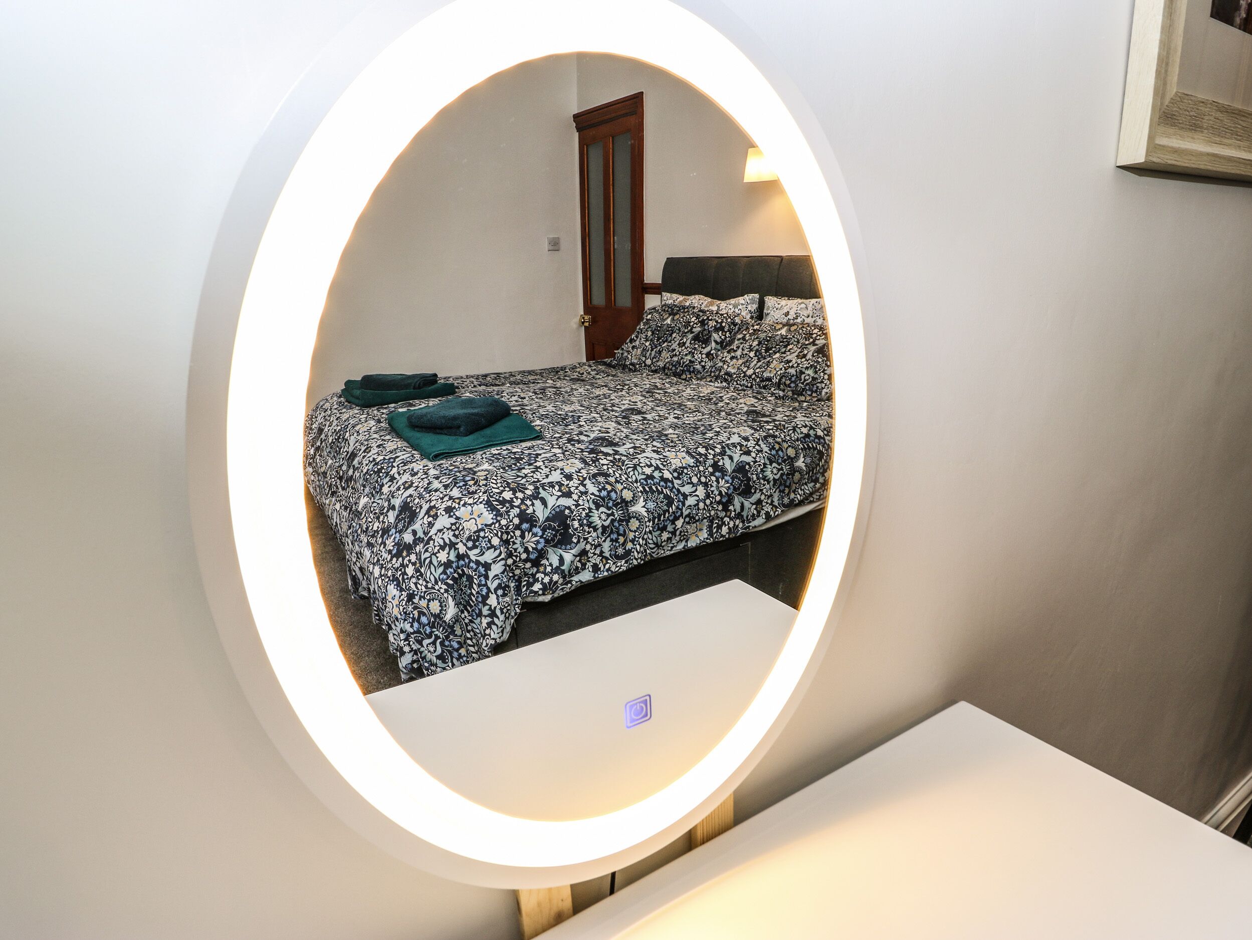 Cottage | 2 bedrooms, individually decorated, individually furnished, free WiFi