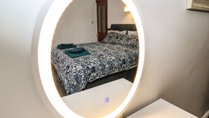 2 عدّة غرف نوم وواي فاي مجانًا وبديكورات فريدة لكل غرفة