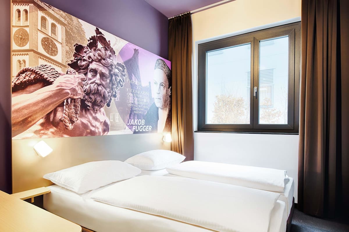 Twin Room | Peralatan tempat tidur hipoalergenik, meja, kalis bunyi, Wi-fi percuma 