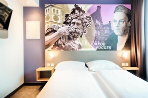 1 bedroom, hypo-allergenic bedding, desk, soundproofing