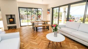 Cottage | Living room