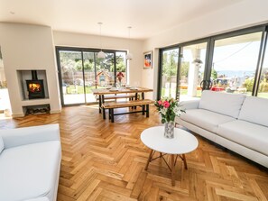Cottage | Living room
