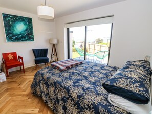 Casa de campo | 4 dormitorios, decoración individual, mobiliario individual