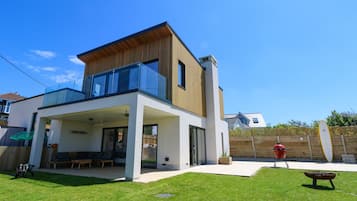 Cottage | Front of property