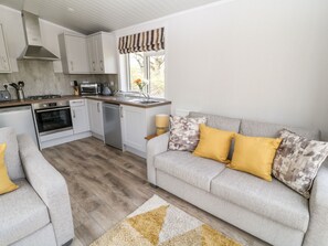 Cottage | Living room - Dove Lodge (Beaworthy)