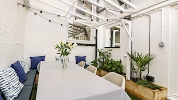Cottage | Balcony