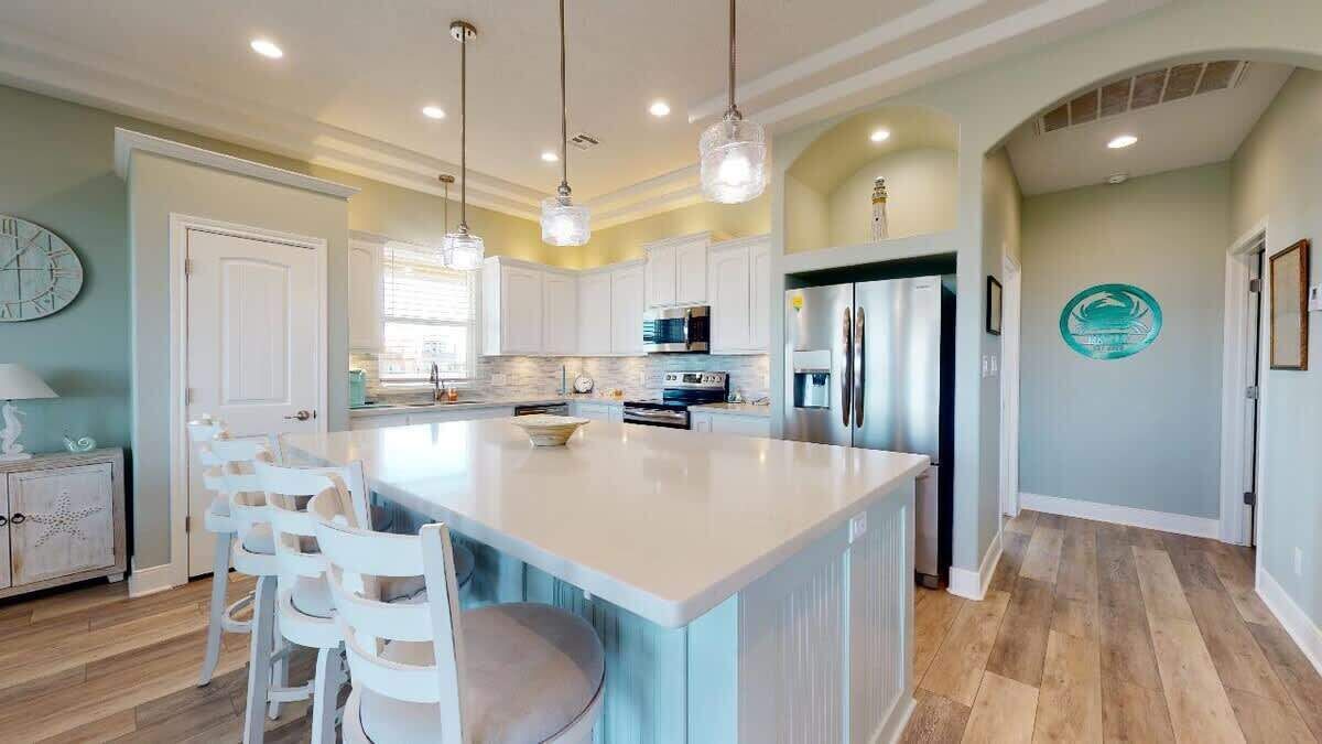 Frigorífic, microones, forn i placa de cuina 