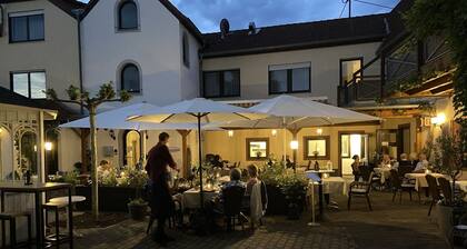 Großzügige Lichtdurchflutete Ferienwohnung mit Viel "weinerleben"