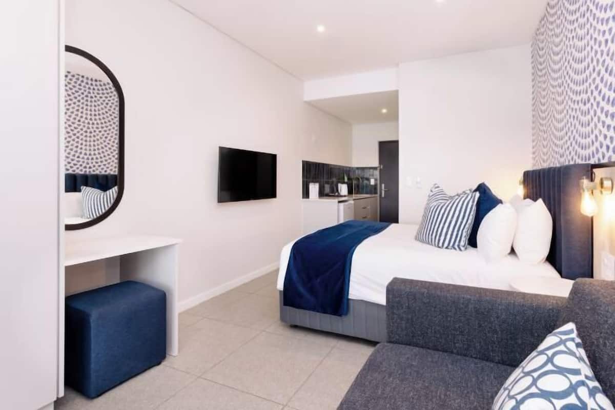 1 bedroom, premium bedding, in-room safe, individually decorated