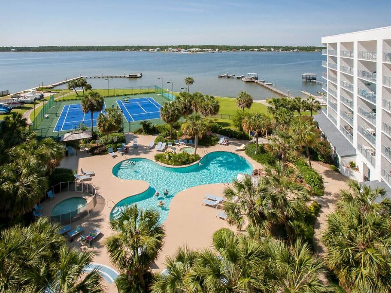 Convenient Location-Close to beach-Tennis Courts