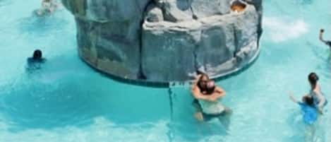 Piscine extérieure, piscine chauffée