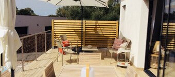 TrÚs belle villa contemporaine neuve avec piscine privée