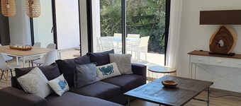 Beautiful new contemporary villa with private pool