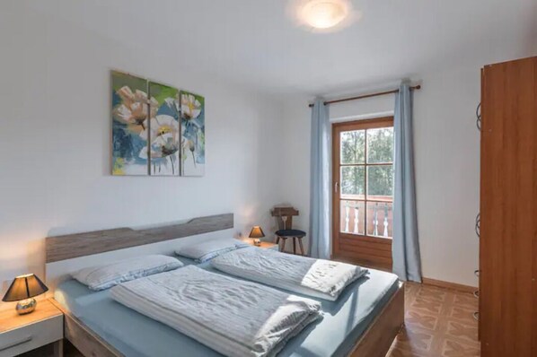 3 Schlafzimmer, Bügeleisen/Bügelbrett, Reisekinderbett, kostenloses WLAN