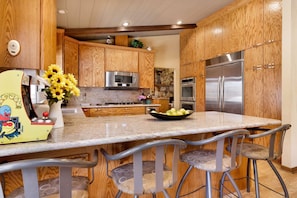 Private kitchen - Moose Manor #2012 by Big Bear Vacations (Big Bear Lake)