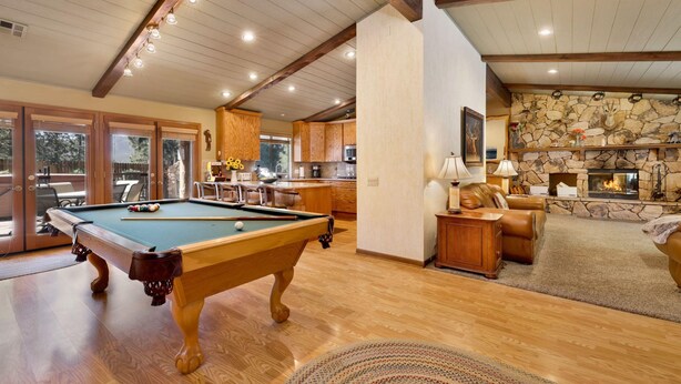 Maison, 4 chambres | Salle de jeux