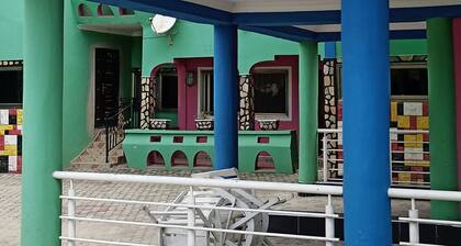 Sam's Vacation Lodge