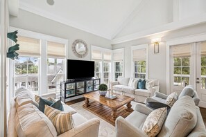 Televisión y futbolito 