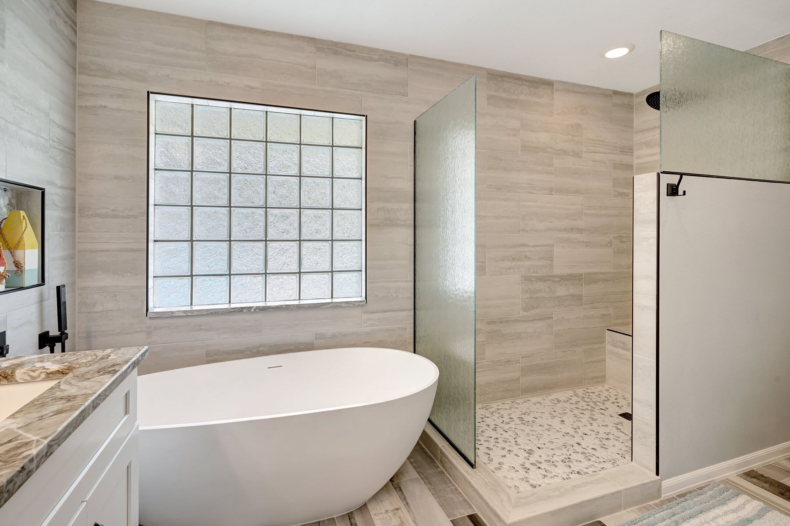 Bathtub, hair dryer, towels