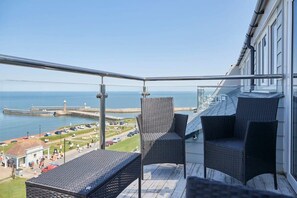 Property grounds - Host & Stay | Pier View Penthouse (Whitby)
