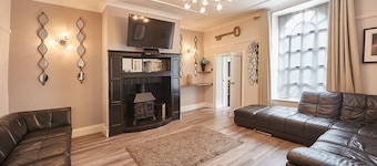 Host & Stay | Rosedale House