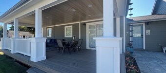 4 BED/3Ba - AMAZING UPDATES since you were here last