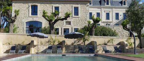 Piscine extérieure, piscine chauffée