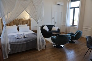 1 Schlafzimmer, Schreibtisch, Reisekinderbett, kostenloses WLAN