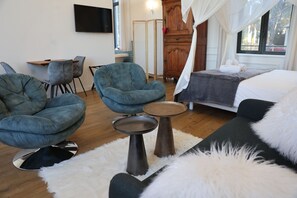 1 室のベッドルーム、デスク、旅行用ベビーベッド、WiFi (無料)