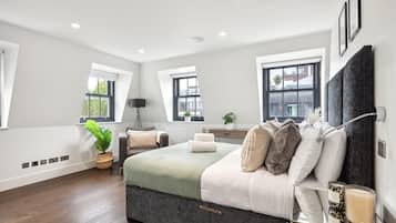 2 bedrooms, iron/ironing board, travel crib, free WiFi