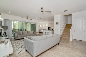 Villa, 5 Bedrooms | Living room