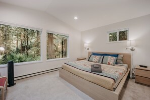 Cabin, 3 Bedrooms | 3 bedrooms, free WiFi - 30gs - Bbq - Hot Tub - Wi-fi - Pets Okay - Sleeps 8 3 Bedroom Cabin by Redawning (Deming)