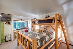 Condo, 2 Bedrooms | 2 bedrooms, free WiFi - 06sw - Fireplace - W/d - Kitchen - Sleeps 7 2 Bedroom Home by RedAwning (Deming)