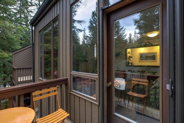 Condo, 2 Bedrooms | Property grounds - 06sw - Fireplace - W/d - Kitchen - Sleeps 7 2 Bedroom Home by RedAwning (Deming)