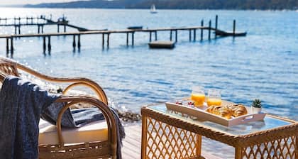 Private Waterfront|No.1 Scotland Island Retreat