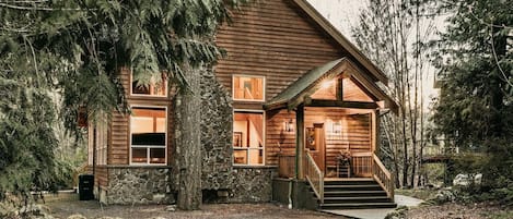 Cabin, 3 Bedrooms | Exterior