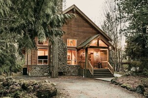 Cabin, 3 Bedrooms | Exterior