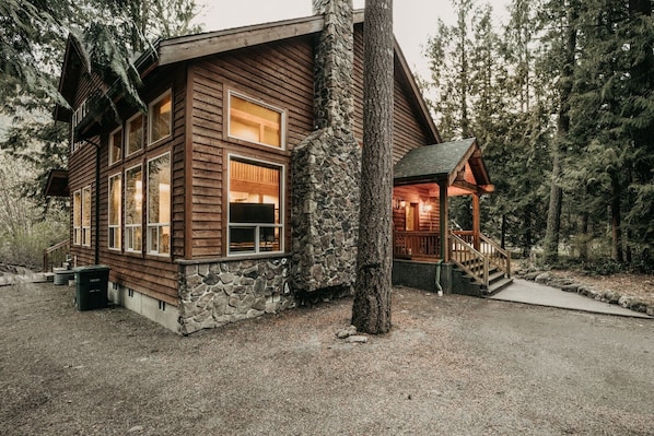 Chalet rustique, 3 chambres | Extérieur