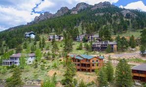 House, 5 Bedrooms | Exterior