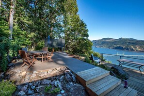 Casa, 2 habitaciones | Balcón