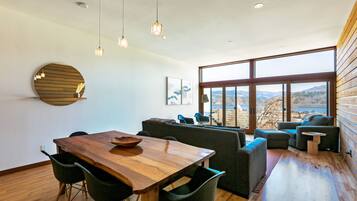 Condo, 4 Bedrooms | Dining