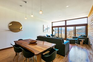 Condo, 4 phòng ngủ | Khu ăn uống