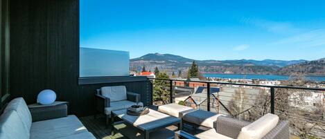 Condo, 4 Bedrooms | Property grounds