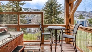 Condo, 3 Bedrooms | Outdoor dining
