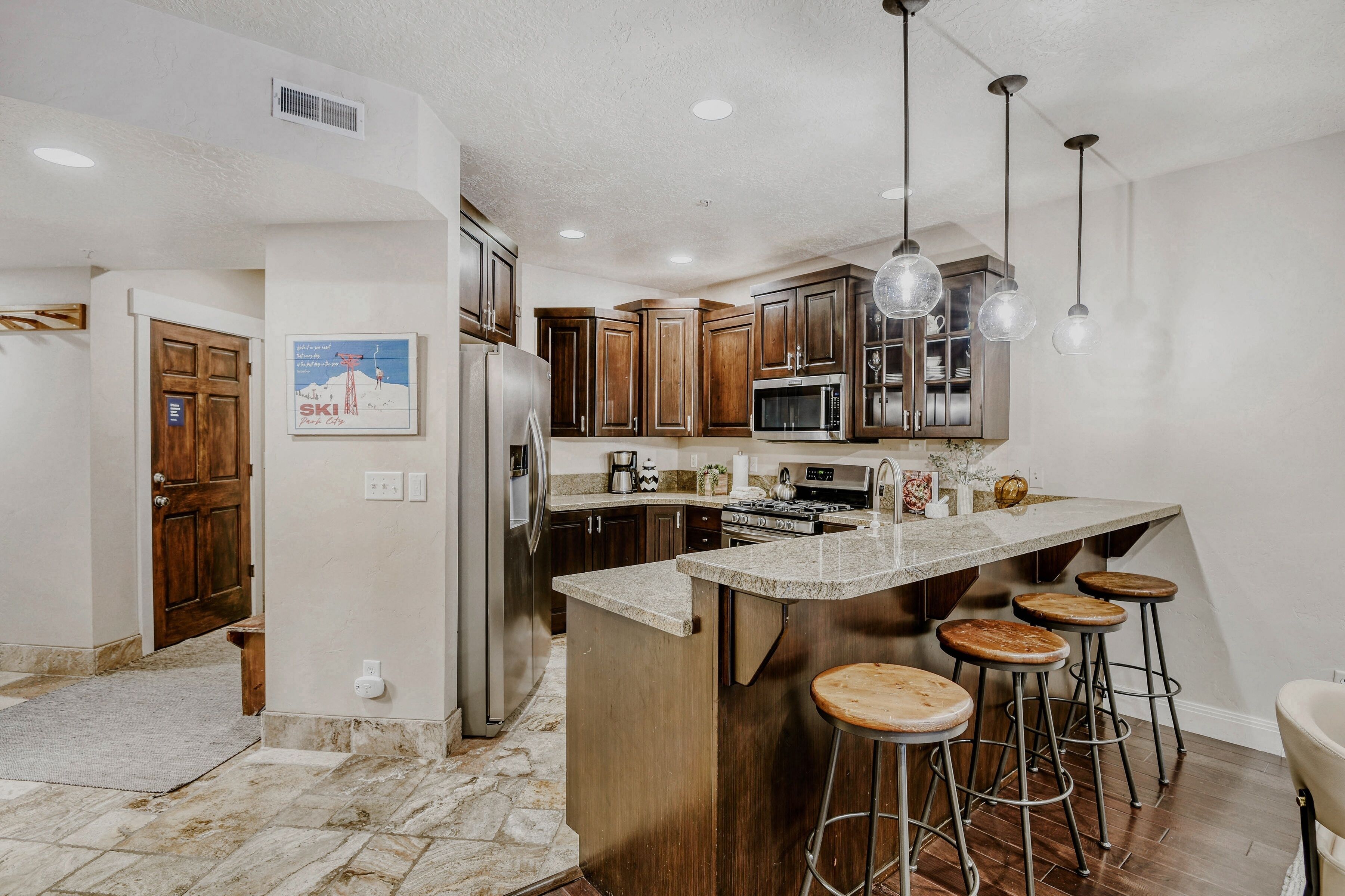 Condo, 3 Bedrooms | Private kitchen
