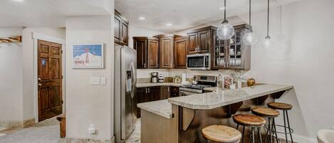 Condo, 3 Bedrooms | Private kitchen